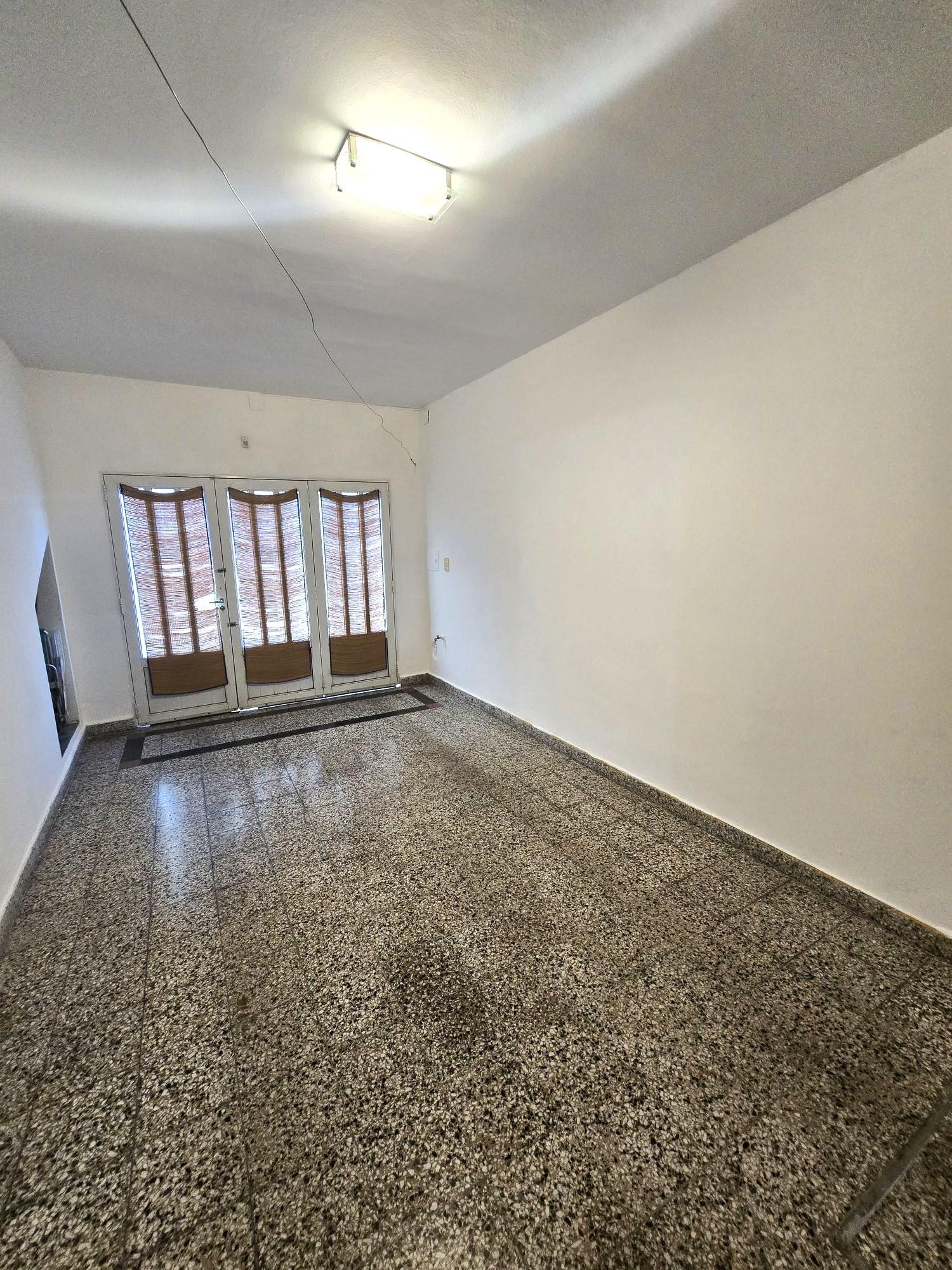 3 Habitaciones,Cocina,Living,Comedor,2 Baños,Garage,Patio,Lavadero,