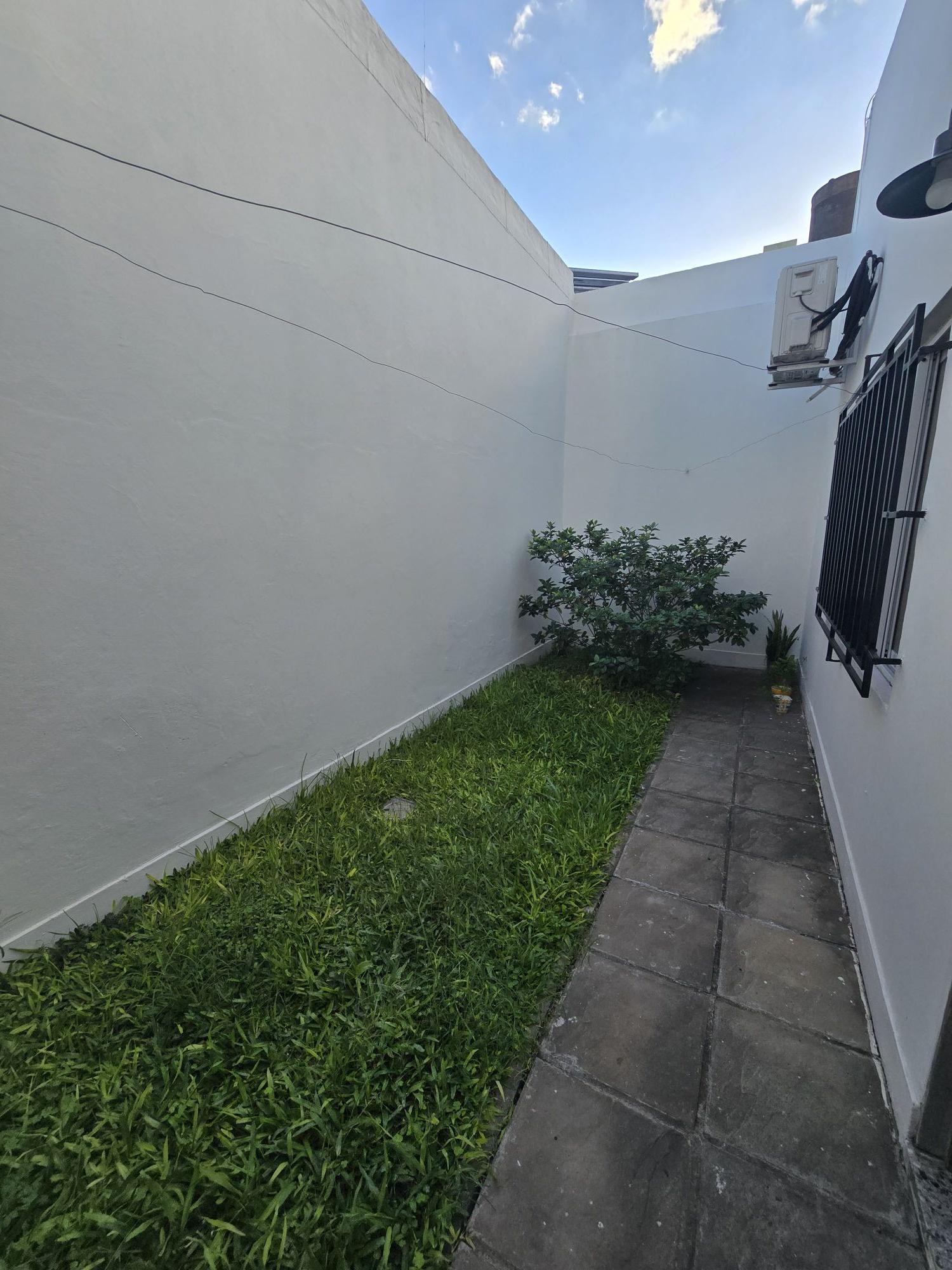 3 Habitaciones,Cocina,Living,Comedor,2 Baños,Garage,Patio,Lavadero,