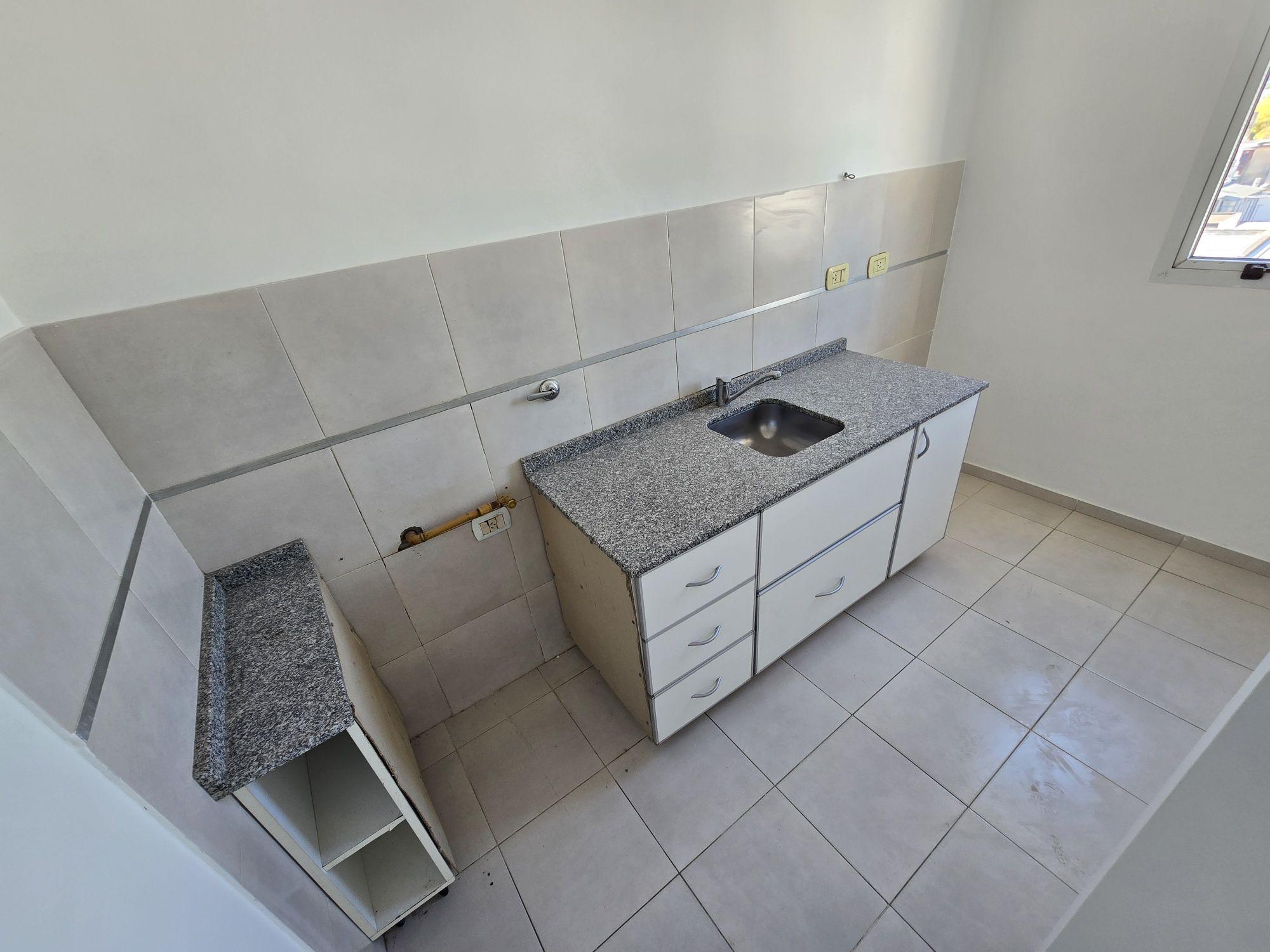 Habitación,Cocina,Living,Comedor,Baño,Lavadero,