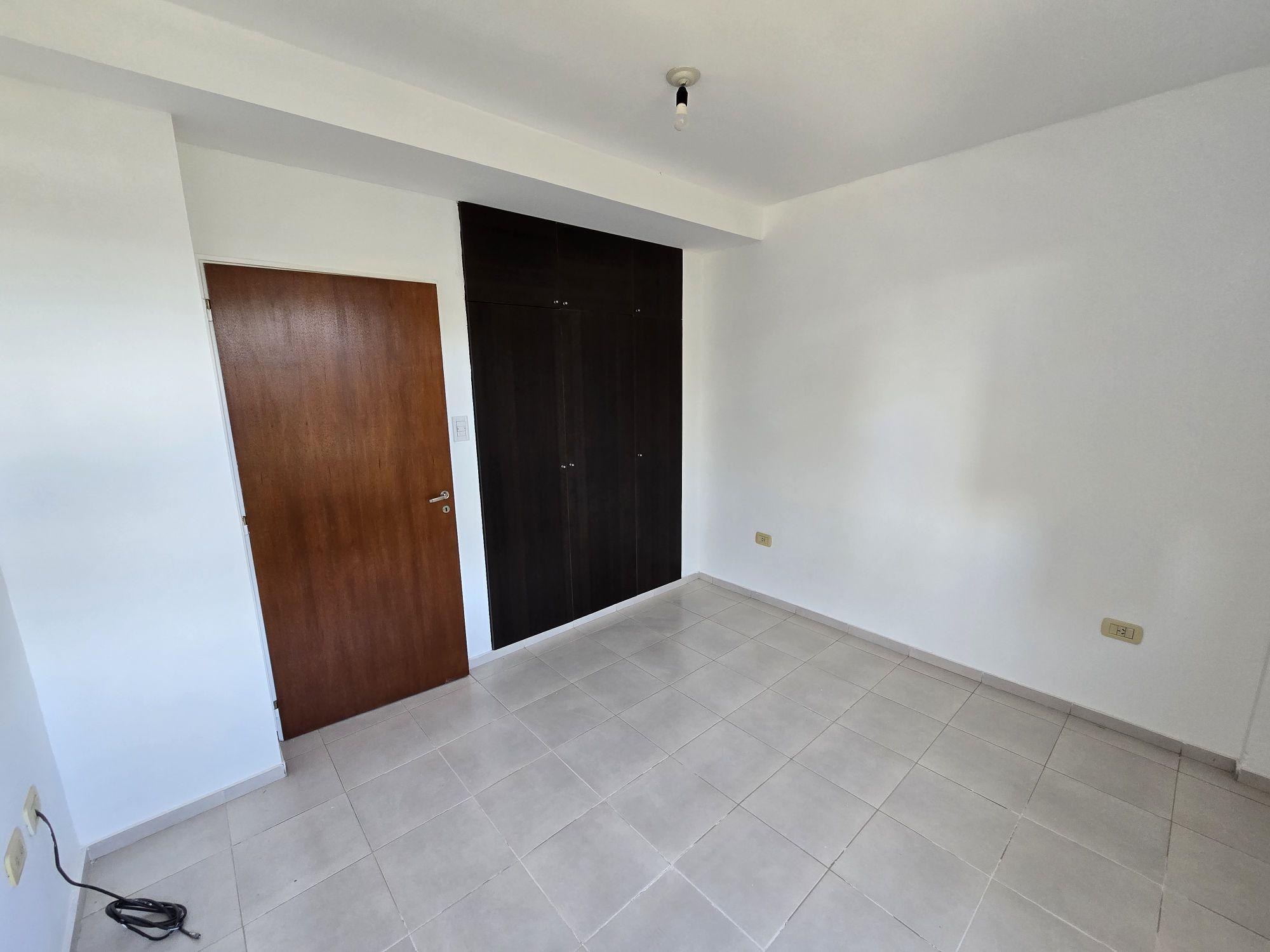 Habitación,Cocina,Living,Comedor,Baño,Lavadero,