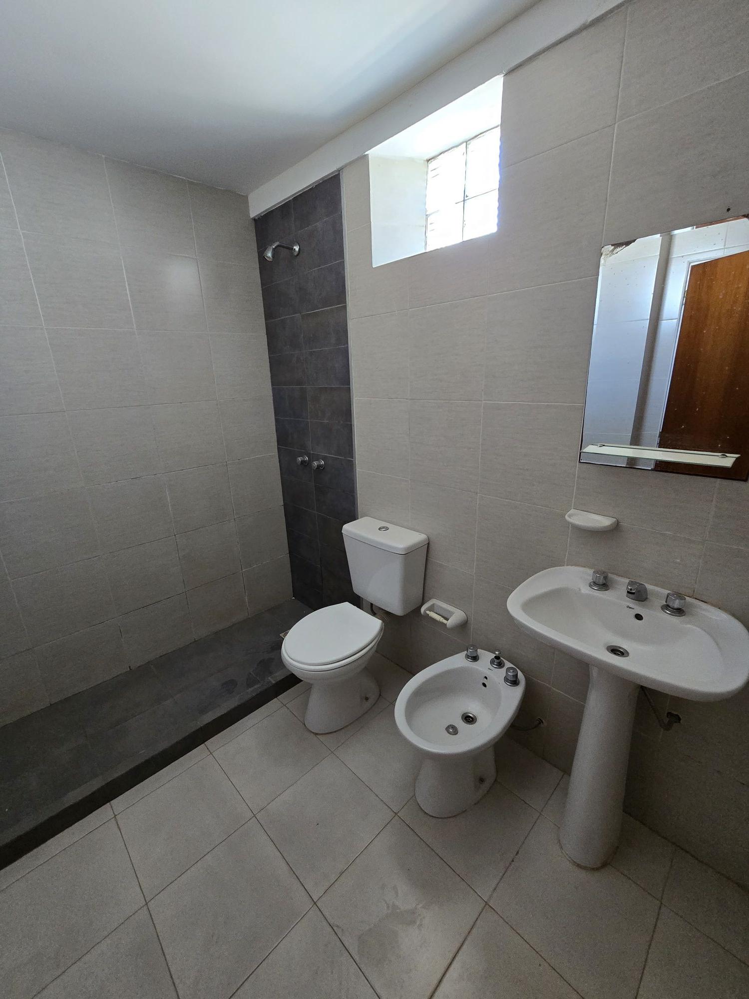 Habitación,Cocina,Living,Comedor,Baño,Lavadero,