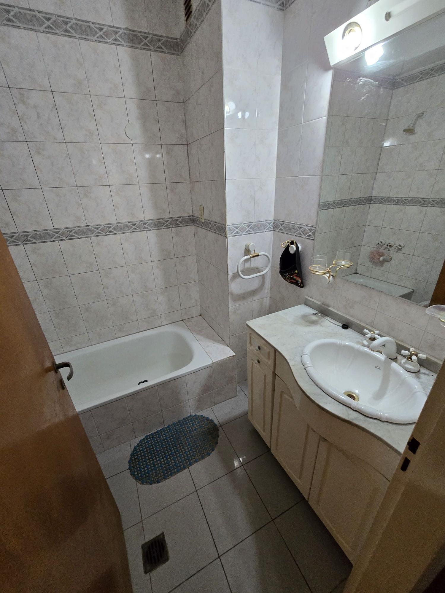 2 Habitaciones,Cocina,Living,Comedor,2 Baños,Garage,Terraza,Lavadero,