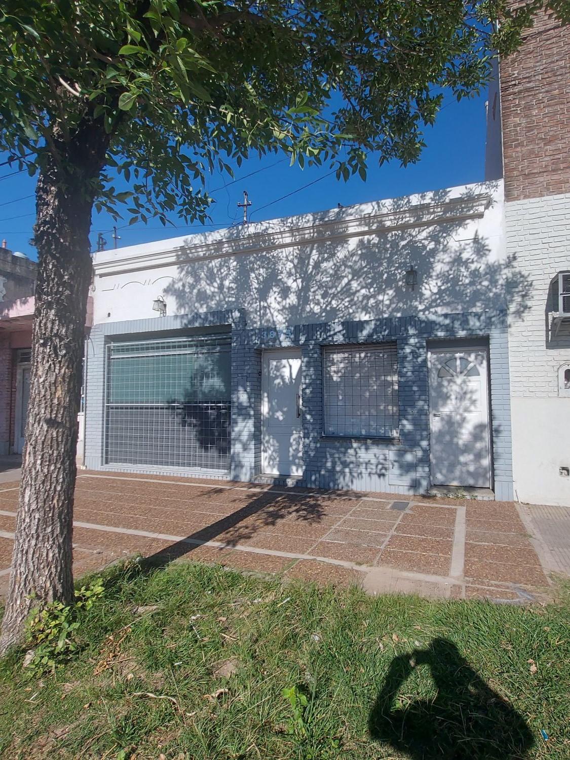 2 Habitaciones,Cocina,Living,Comedor,Baño,Patio,Lavadero,